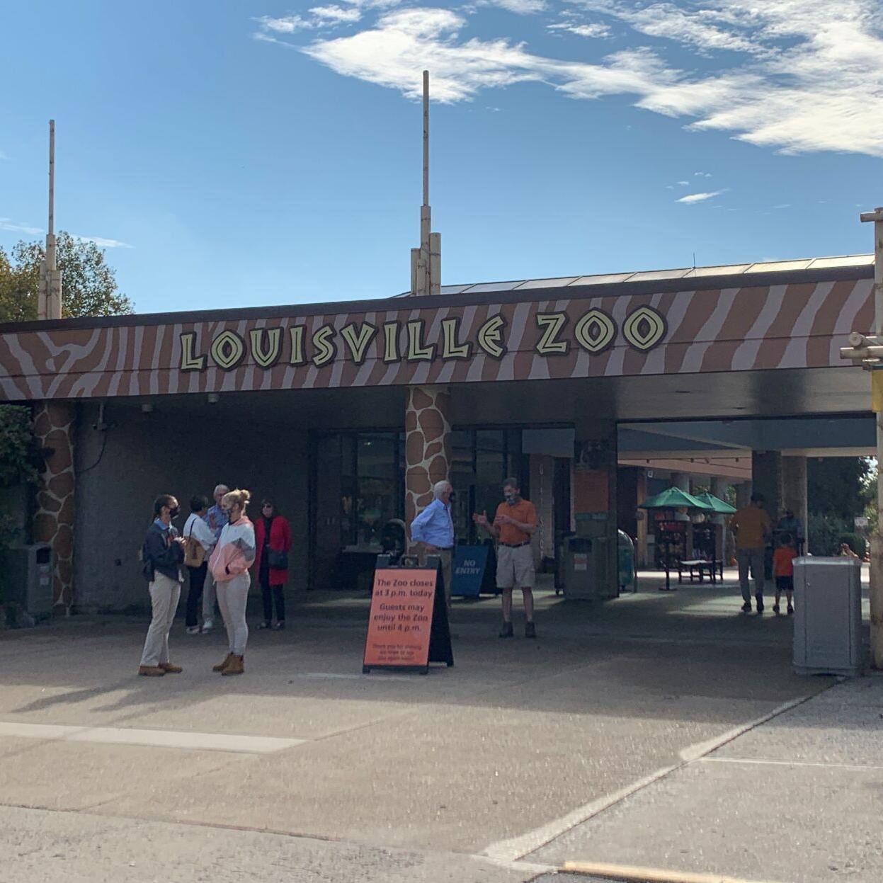 LOUISVILLE ZOO ENTRANCE 10-14-2021 1